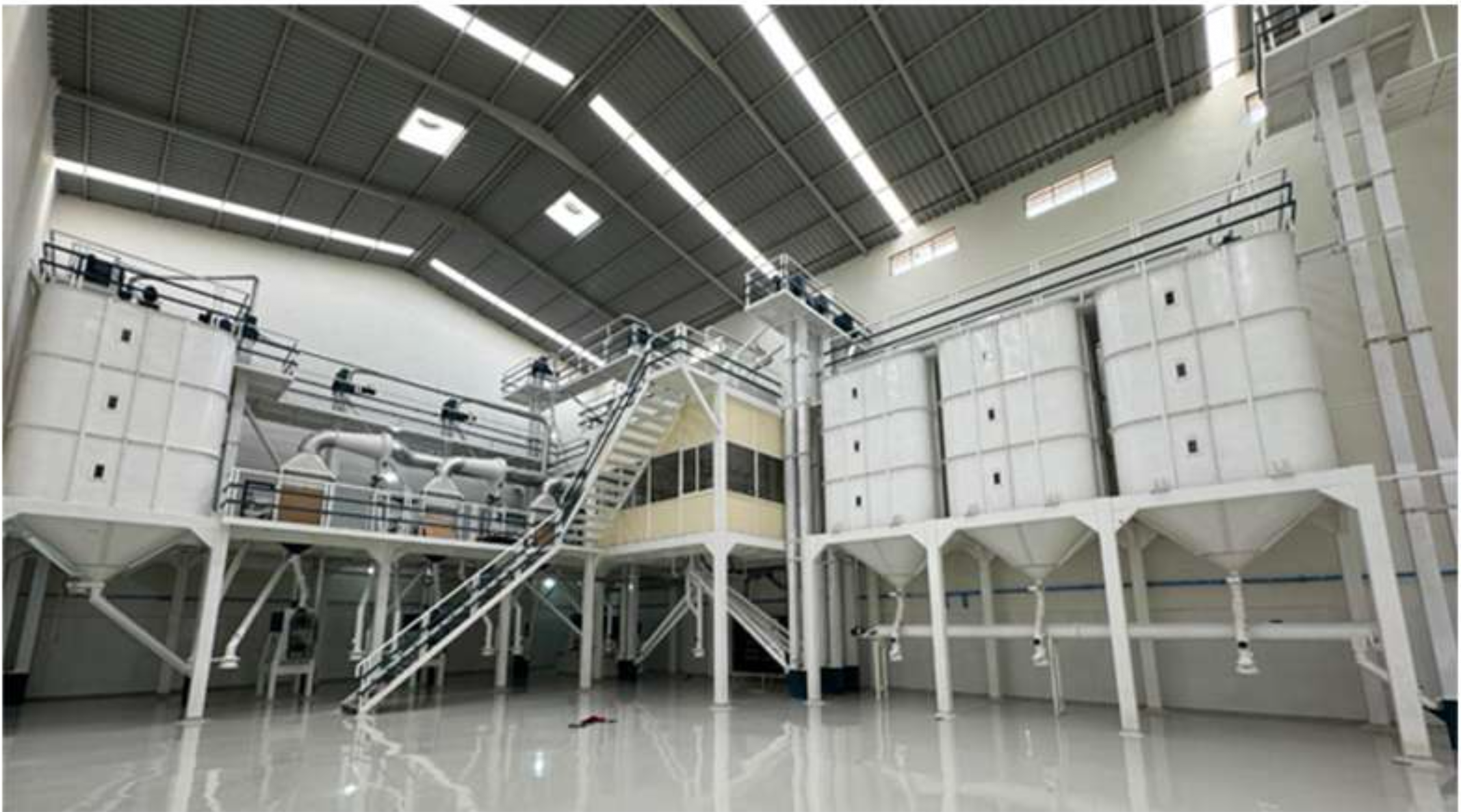Industrial powdering and blending line for psyllium husk powder